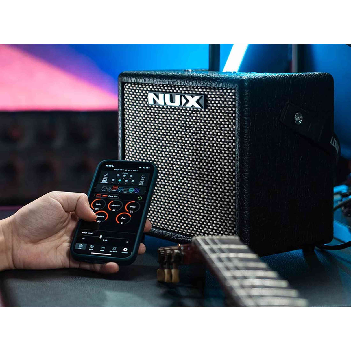 EKO DV300 Double Cut Elektrische Gitaar Set Rood + NUX Mighty-8 MK2 Versterker