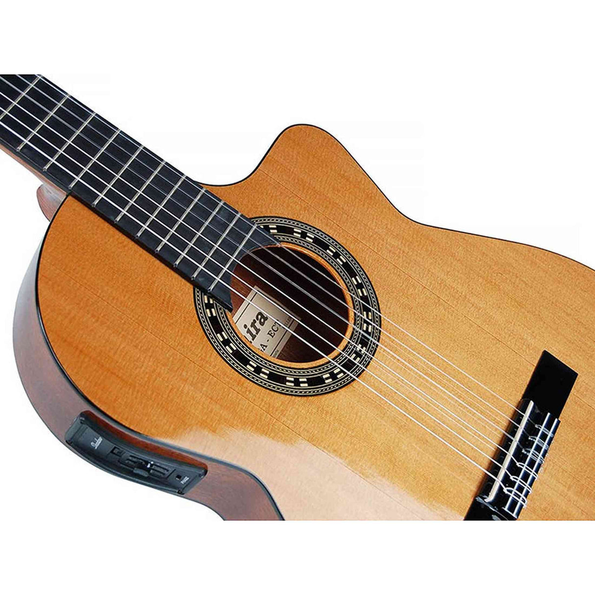 Admira MALAGA-ECTF thin body klassieke gitaar solid cedar sapele mahonie kabukali cutaway Fishman Clásica III