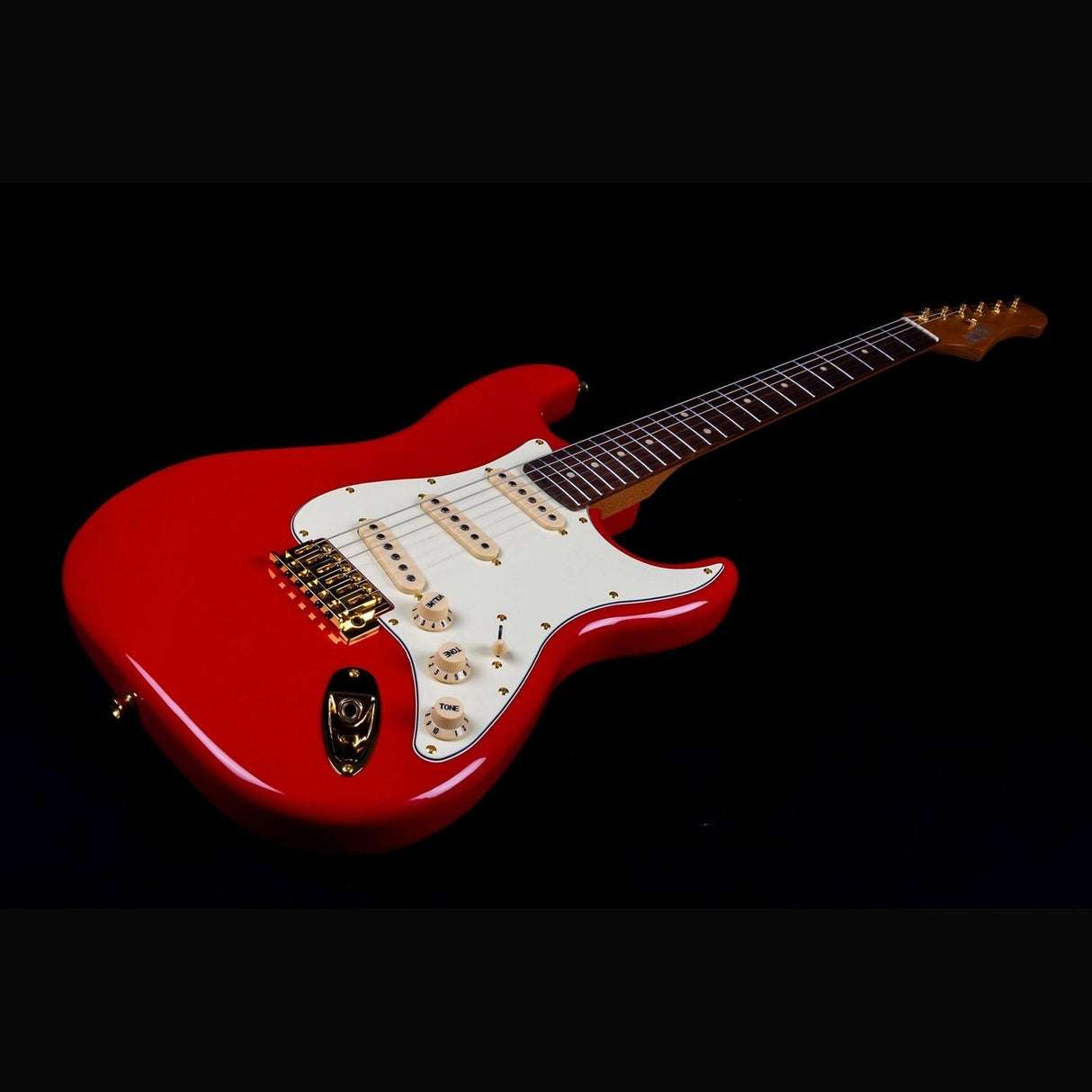 JET JS-380 RD G S-style Elektrische Gitaar SSS Alnico V Tremolo Goud Hardware Rosewood Toets Rood