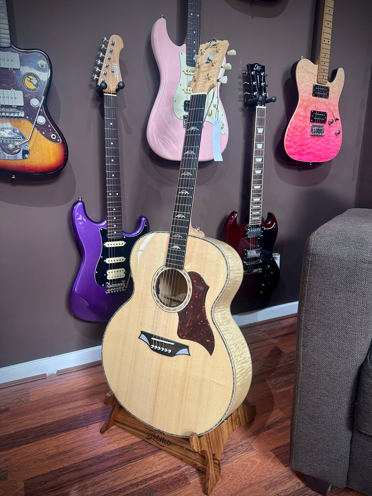Bromo BAN7E Danali Series Jumbo akoestische gitaar sollid