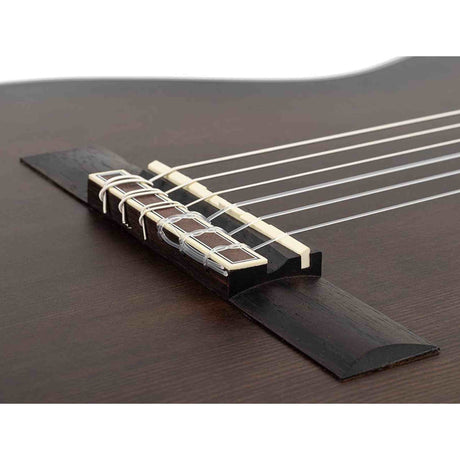 Valencia VC404HSB klassieke gitaar – Sitka Spruce top, mahonie body, inclusief stemapparaat, standaard en tas