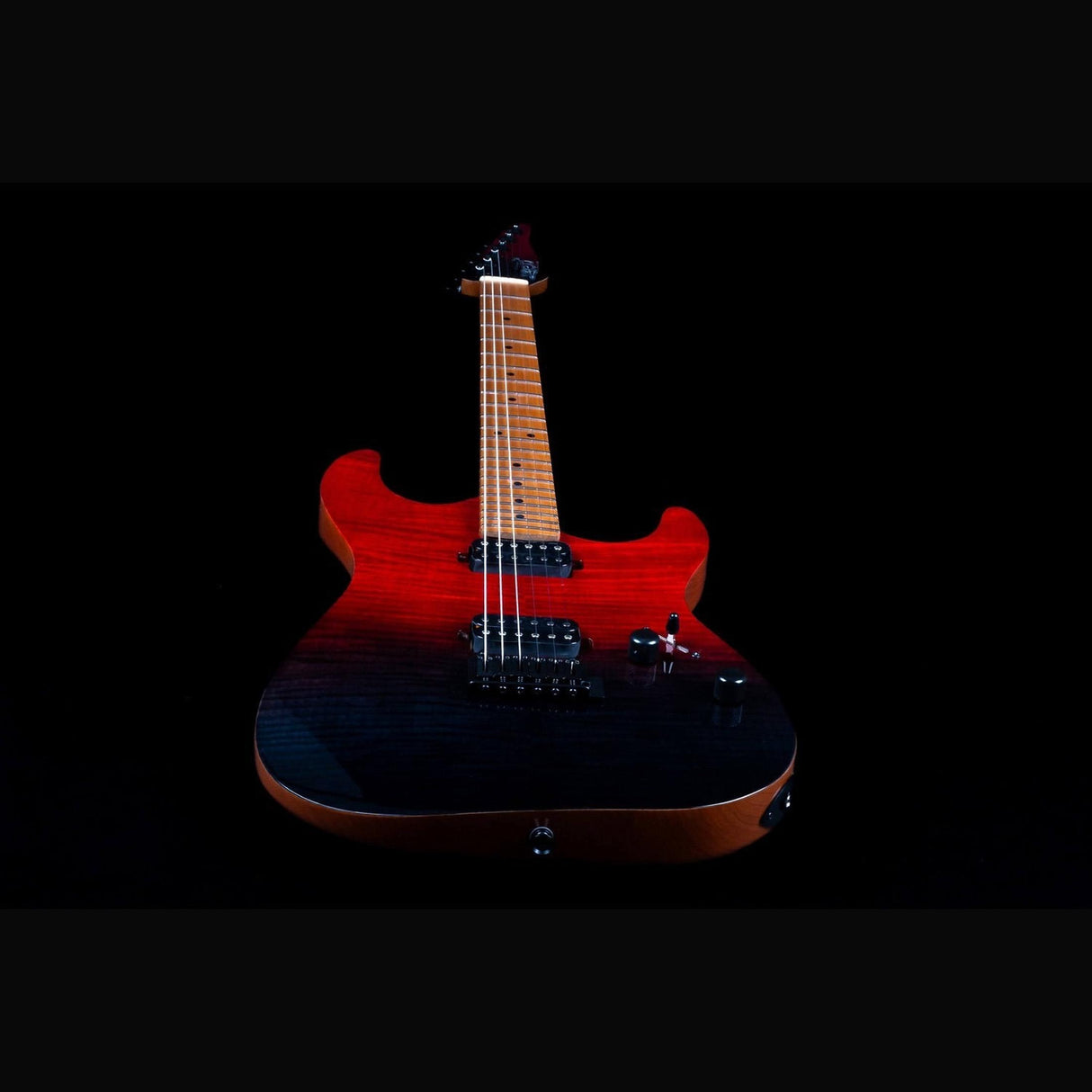 JET JS-1000 Vulcano S-style Elektrische Gitaar HH Flame Maple Top Roasted Maple Transparant Rood