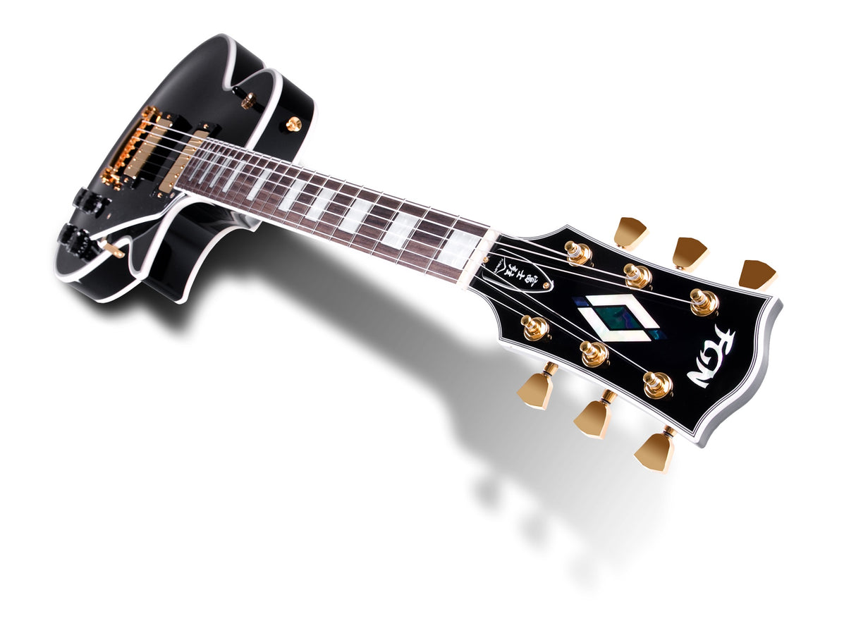 FGN Neo Classic LC10 elektrische gitaar Black, Alnico 5 humbuckers, gouden hardware, met gigbag