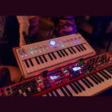 Arturia AstroLab 37 stage keyboard met 37 toetsen, aftertouch en standalone synth engine