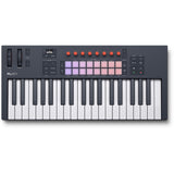 Novation FLkey2 37 master keyboard met 37 toetsen, 16 pads en OLED display