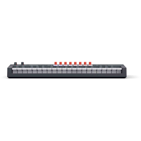 Novation FLkey2 37 master keyboard met 37 toetsen, 16 pads en OLED display