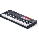 Novation FLkey2 49 master keyboard met 49 toetsen, 16 pads en 9 faders