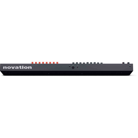 Novation FLkey2 61 master keyboard met 61 toetsen, 16 pads en 9 faders