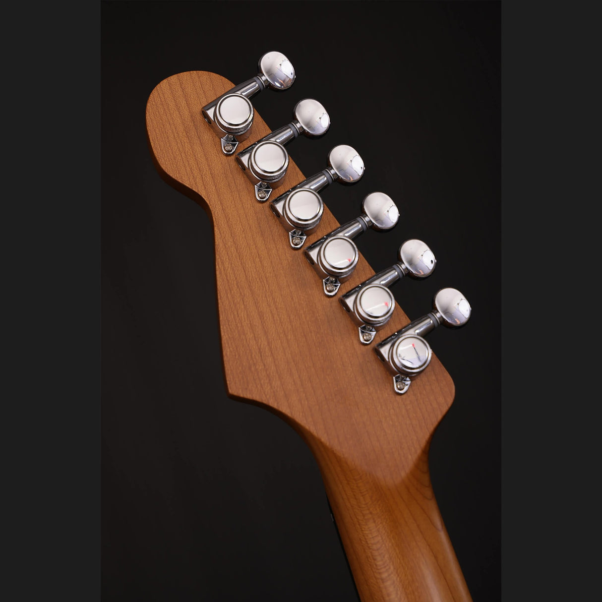 Patina PS-4 BK S-style Elektrische Gitaar HSS Alnico V Nitro Paulownia Body Roasted Maple Hals Zwart